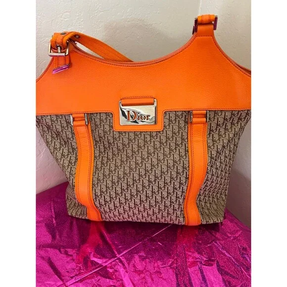 Beautiful vintage Dior Street Trotter Chic Collection large shoulder bag EUC 🧡 - Picture 3 of 13